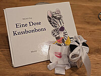 Eine Dose Kussbonbons